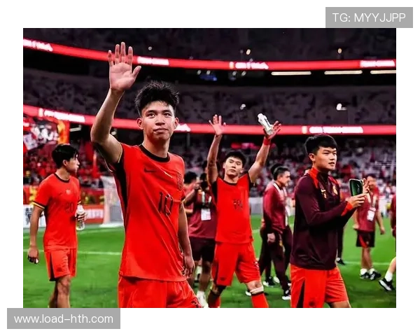 中国U22男足2-0韩国，拜合拉木脚后跟破门+双响